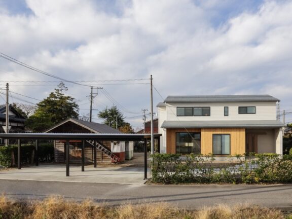 2つの暮らしが緩やかに重なる二世帯の家